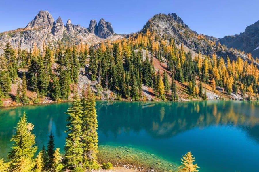 Blue-Lake-Trail-at-North-Cascades-National-Park